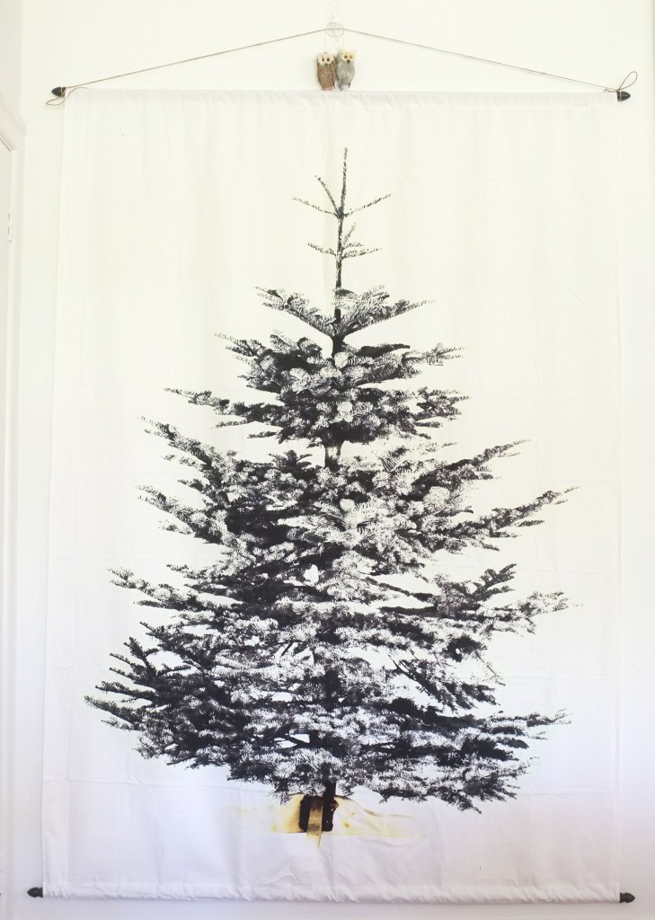 Christmas Decorating Update 4….A Wall Christmas Tree! Zinc Moon